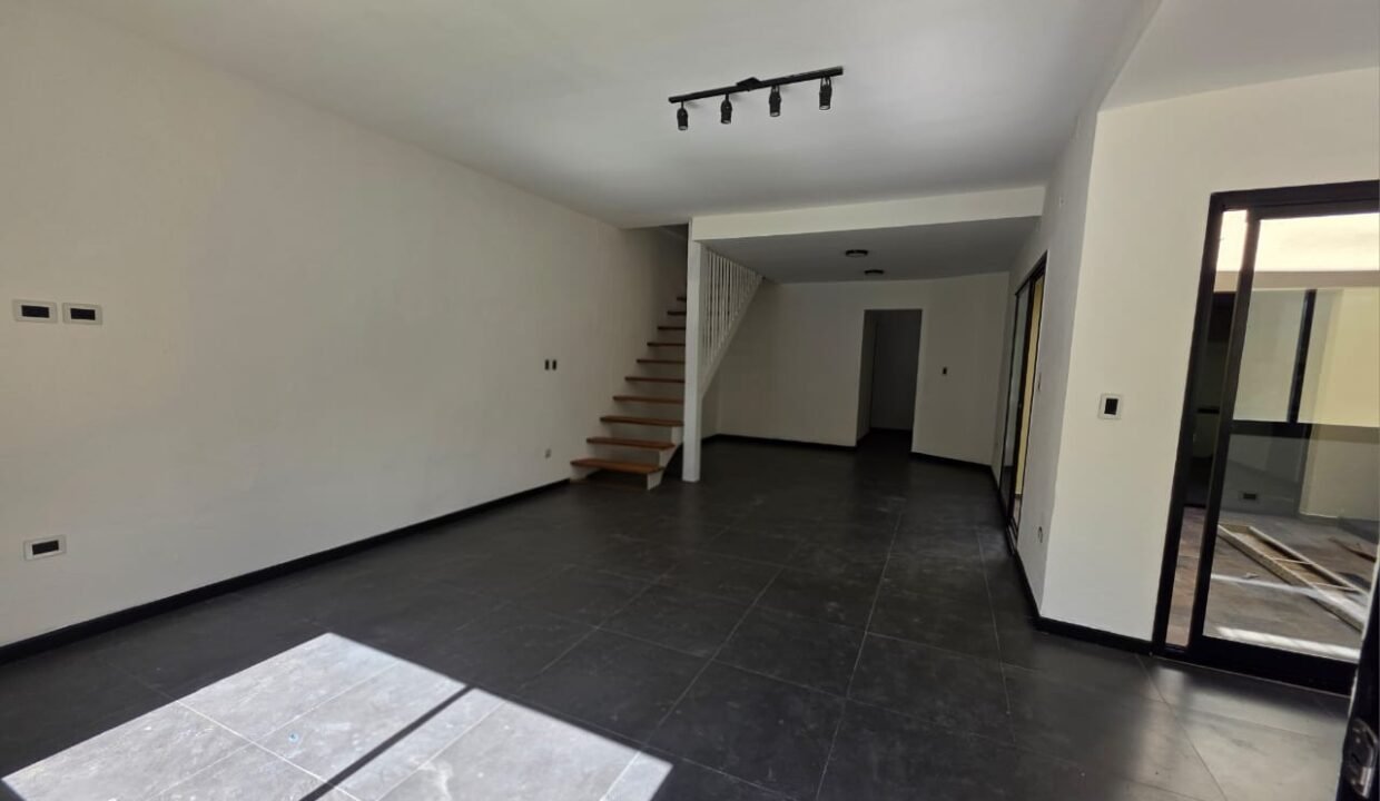 WhatsApp Image 2025-09-26 at 11.21.14 (1)