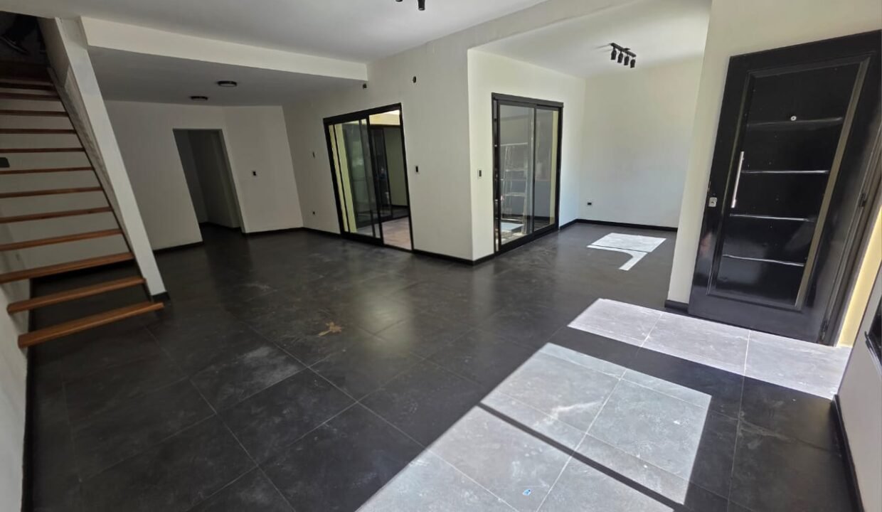 WhatsApp Image 2025-09-26 at 11.21.17 (1)