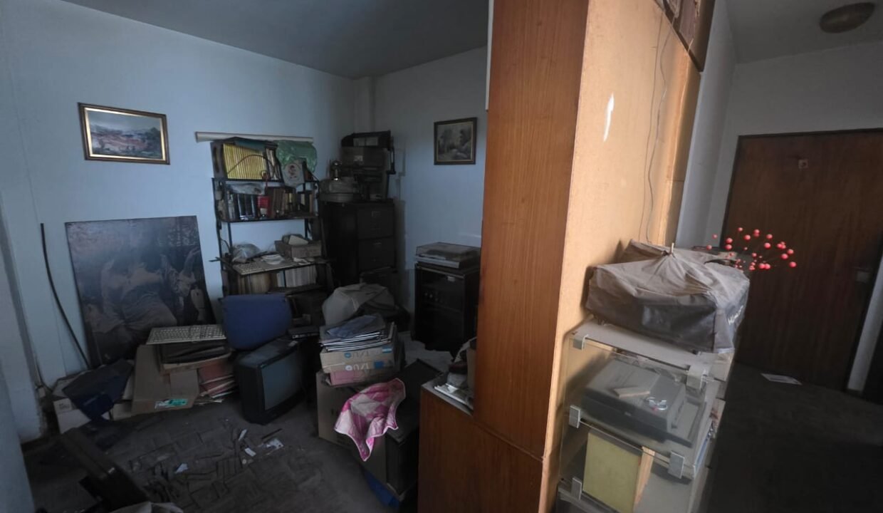 WhatsApp Image 2025-10-18 at 09.40.27