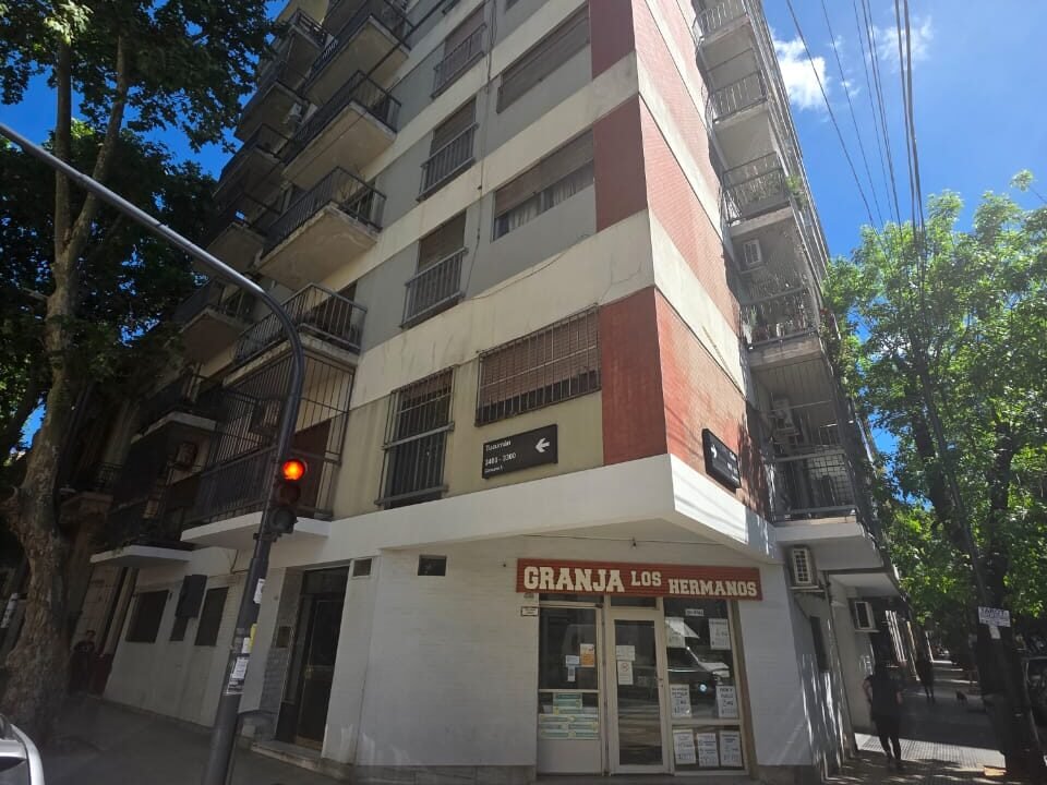 WhatsApp Image 2025-10-18 at 10.10.00