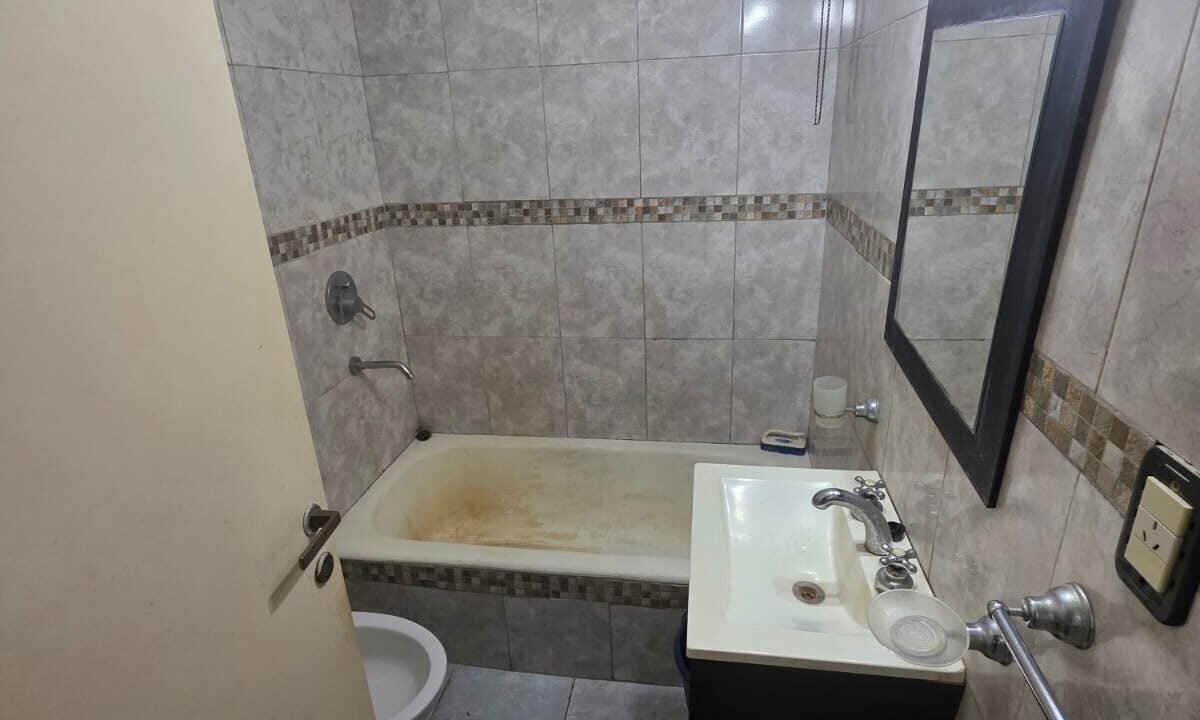 WhatsApp Image 2025-11-10 at 16.10.06