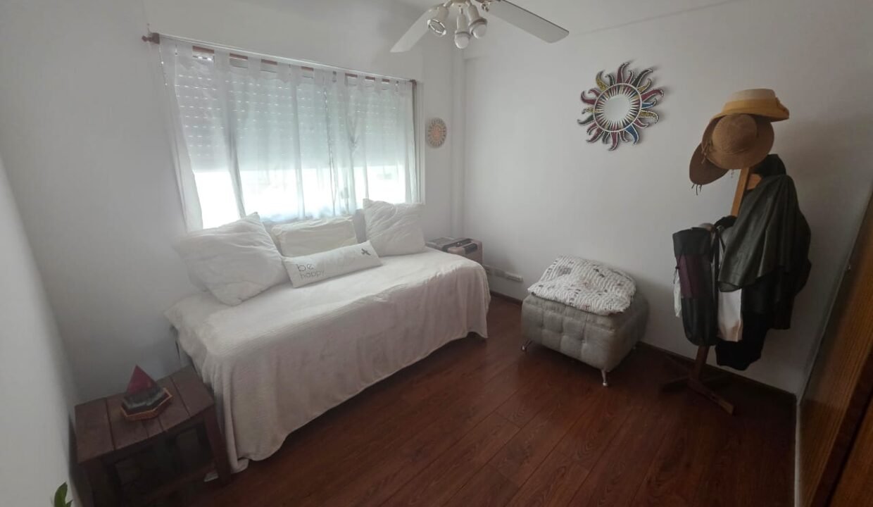 WhatsApp Image 2025-12-02 at 11.20.06 (1)