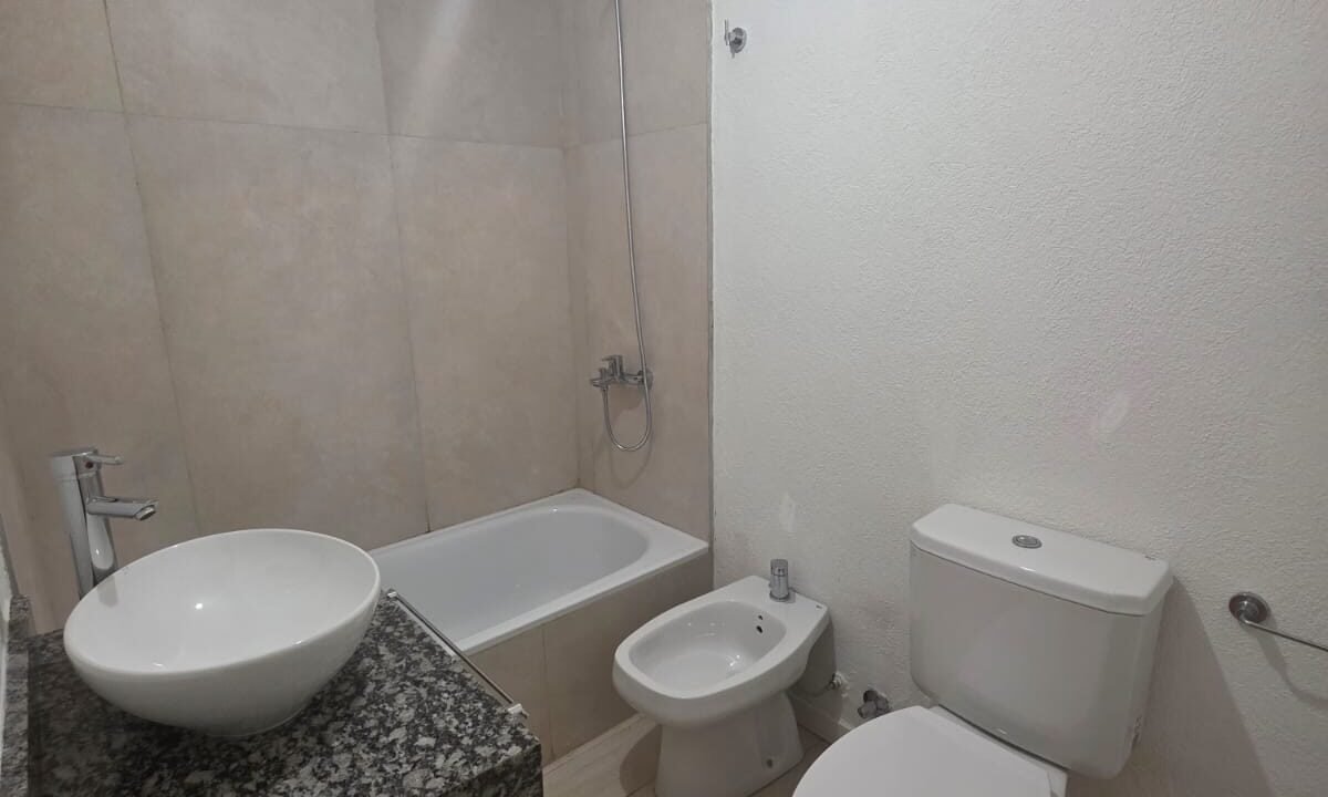 WhatsApp Image 2025-12-17 at 15.39.32 (1)