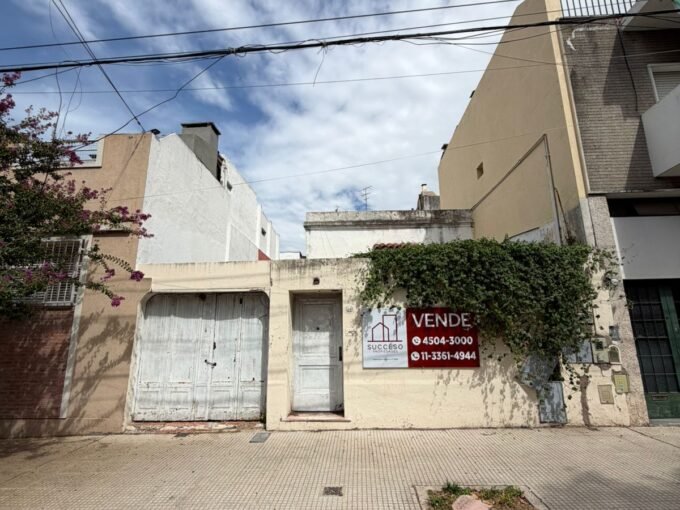 Lote 8,66×42 USAB 1 casa antigua para demoler