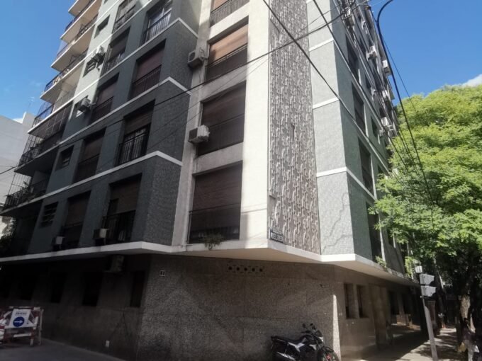 Departamento 3 ambientes al frente balcon 78m2 esquina avellaneda
